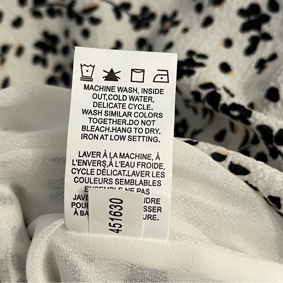 RW&CO Floral Print V-Neck Flutter Sleeve Mini Dress Size XS - Picture 6 of 7